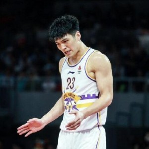 华体会官方入口-0分1板+正负值最低，状元郎回家不会打球了？球迷：不敢打就下去